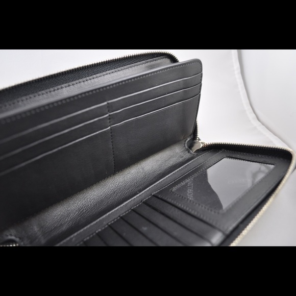 Borlino Ostrich Wristlet Wallet - Picture 4 of 8